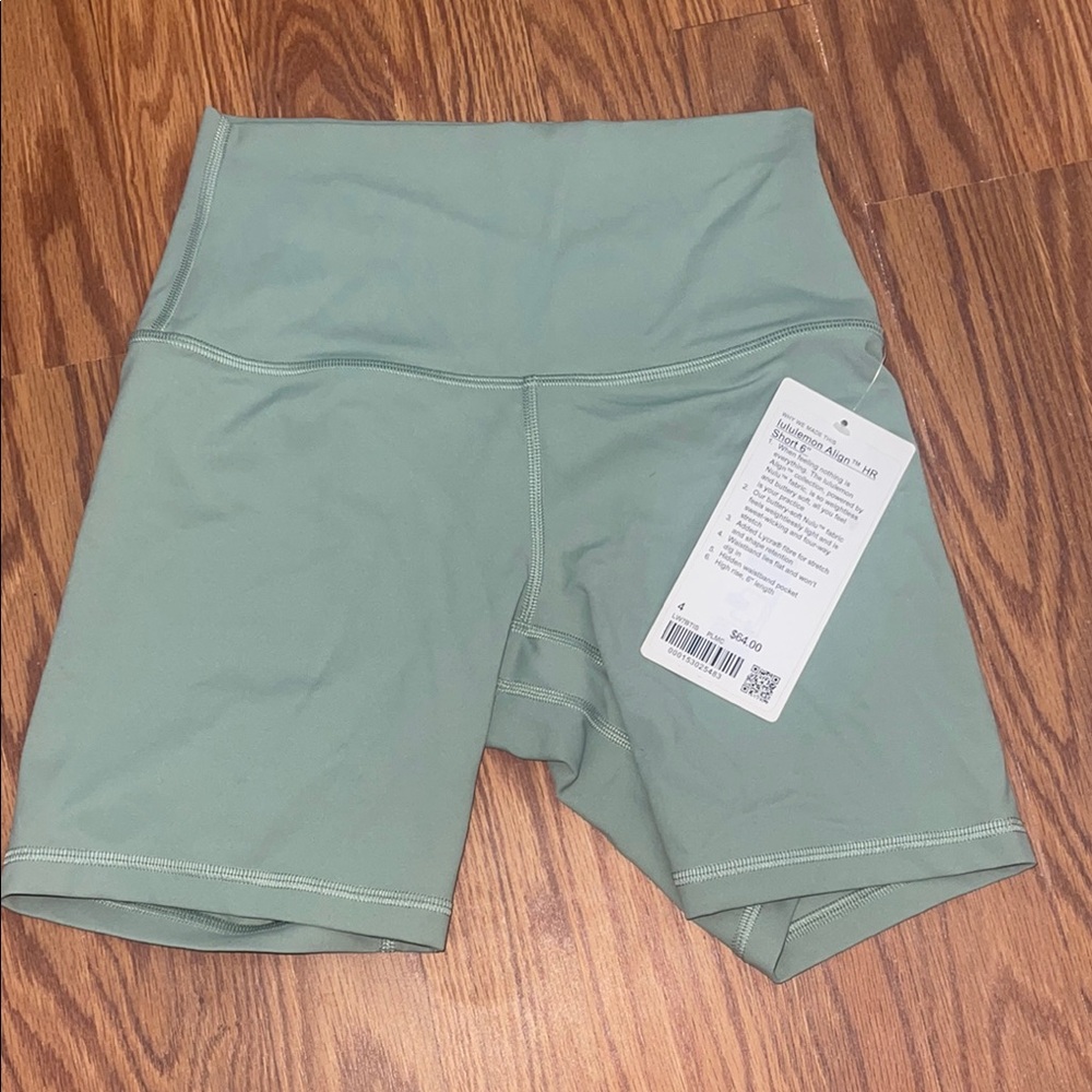 NWT LULULEMON ALIGN HR 6 IN SHORTS GREY EUCALYPTUS